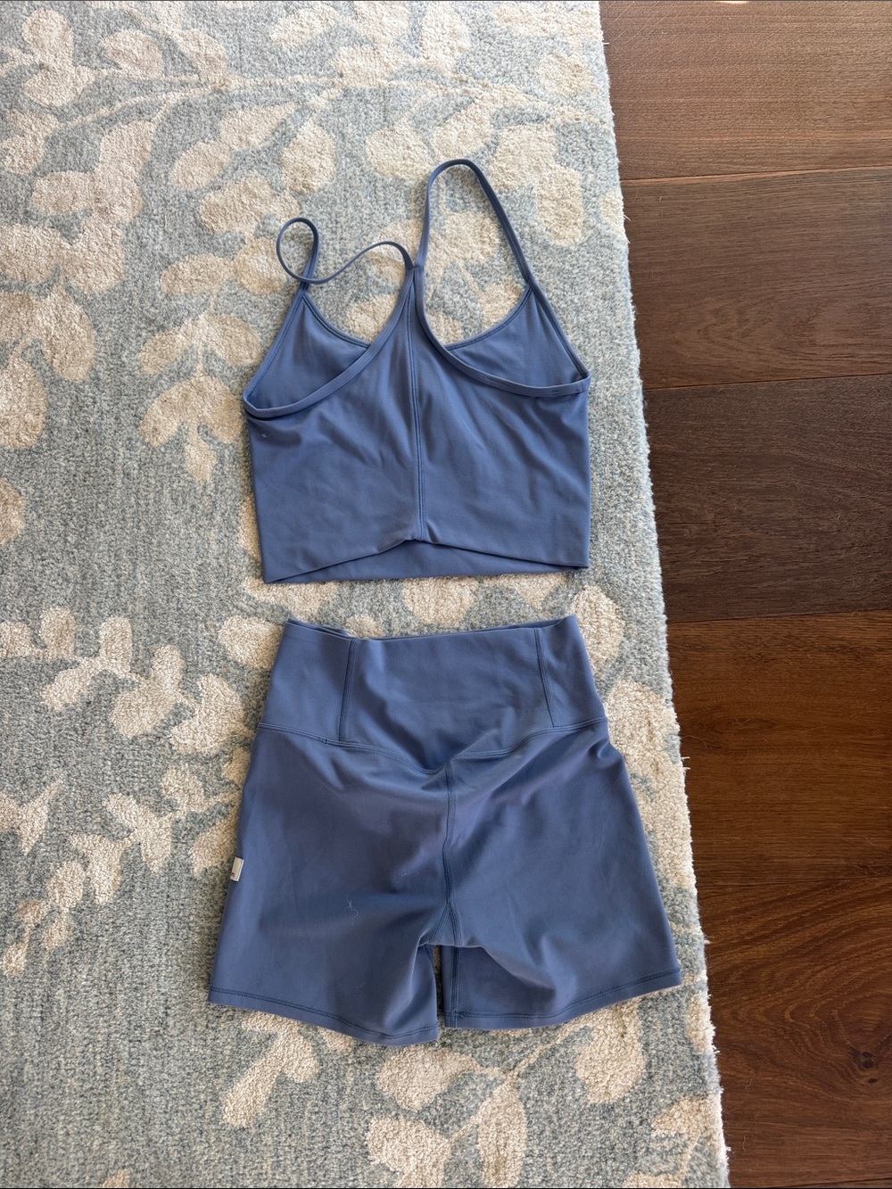 Vuori AllTheFeels Women's Bike Shorts and Sports Bra in Dusty Slate Blue - Picture 4 of 5